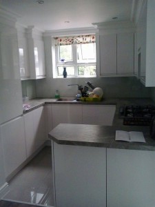 11094056_917060728345396_1149312508_n